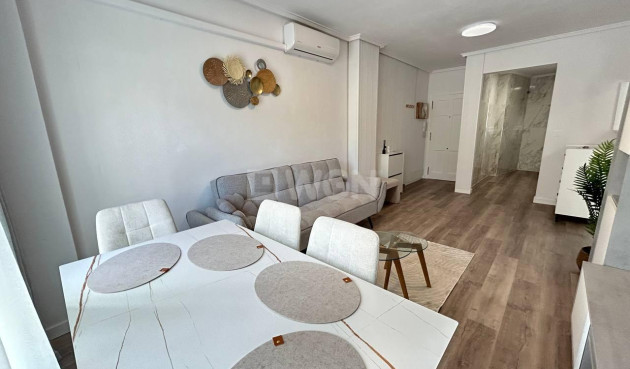 Wohnung - Wiederverkauf - Torrevieja - Estacion De Autobuses