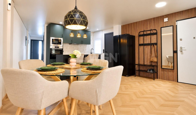 Wohnung - Wiederverkauf - Torrevieja - Playa del Cura