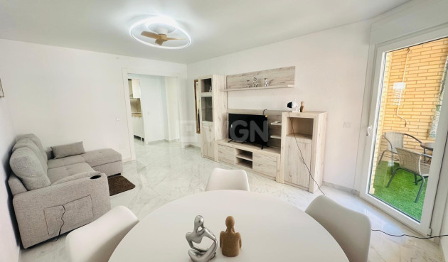 Wohnung - Wiederverkauf - Torrevieja - Playa del Cura