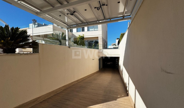 Odsprzedaż - Villa - Orihuela Costa - Campoamor