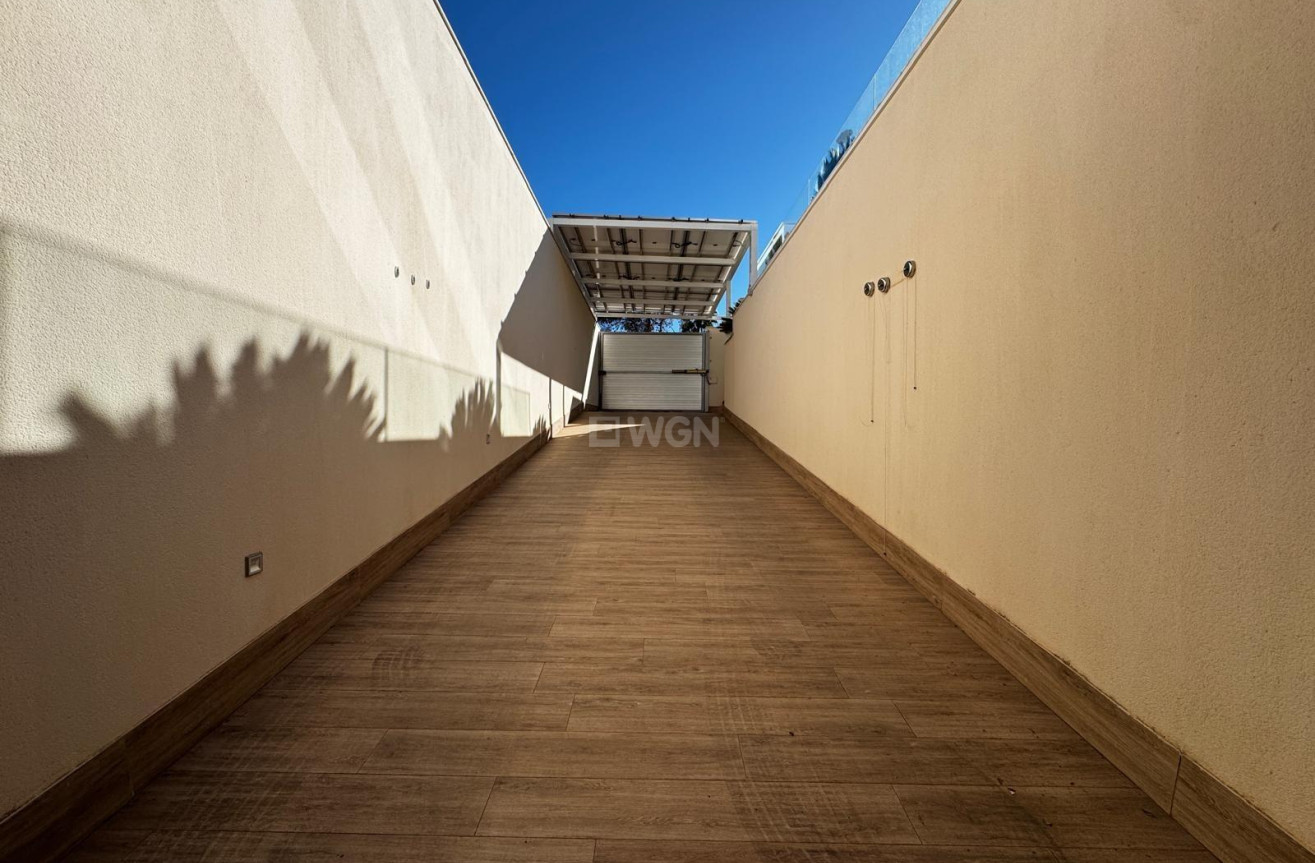 Odsprzedaż - Villa - Orihuela Costa - Campoamor
