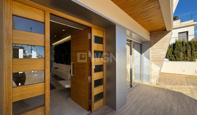 Odsprzedaż - Villa - Orihuela Costa - Campoamor