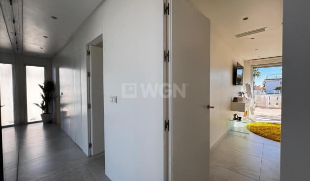Odsprzedaż - Villa - Orihuela Costa - Campoamor