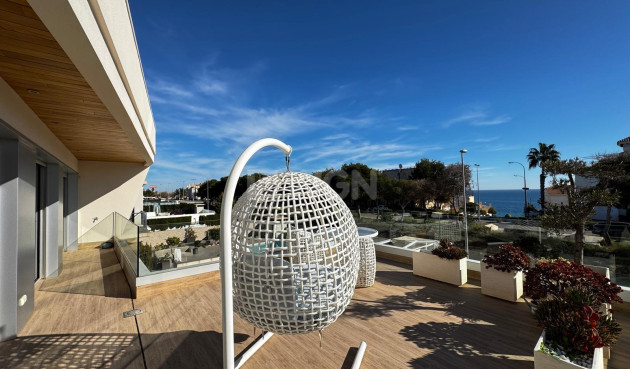 Odsprzedaż - Villa - Orihuela Costa - Campoamor
