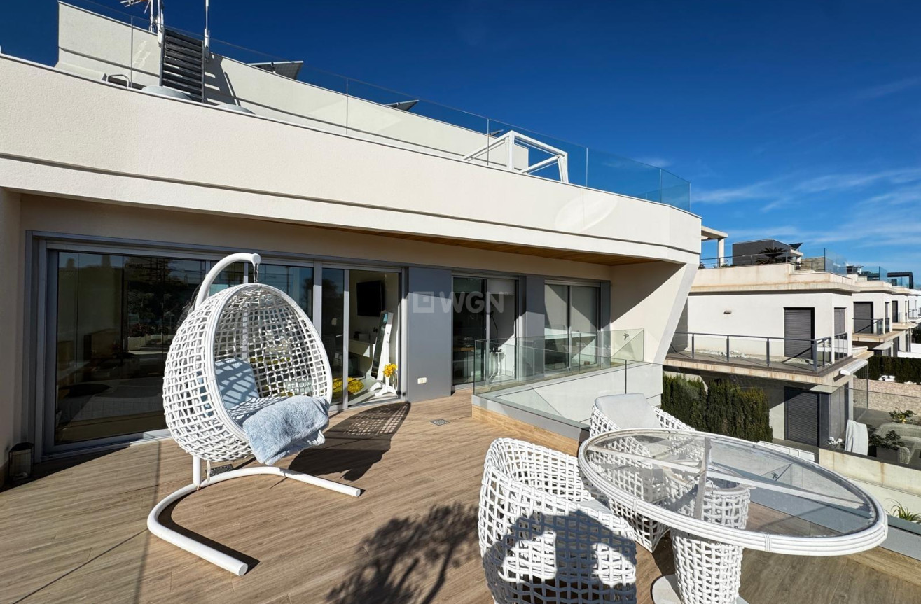 Odsprzedaż - Villa - Orihuela Costa - Campoamor