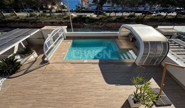 Odsprzedaż - Villa - Orihuela Costa - Campoamor