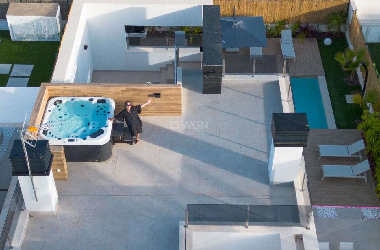 Odsprzedaż - Villa - Torrevieja - Torreta Florida