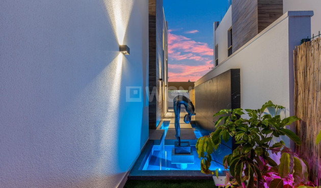 Odsprzedaż - Villa - Torrevieja - Torreta Florida