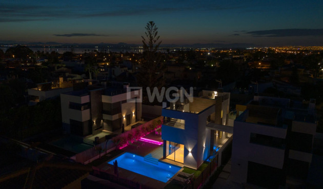 Odsprzedaż - Villa - Torrevieja - Torreta Florida