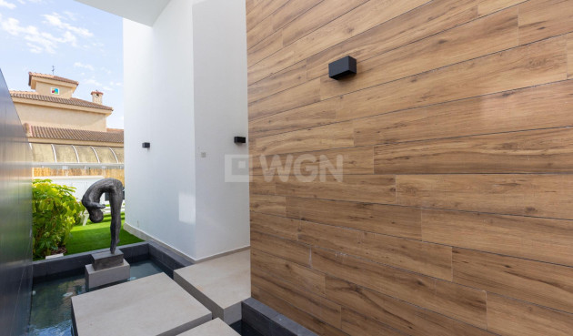 Odsprzedaż - Villa - Torrevieja - Torreta Florida