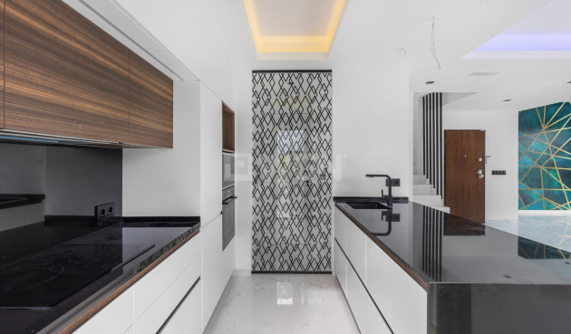Odsprzedaż - Villa - Torrevieja - Torreta Florida