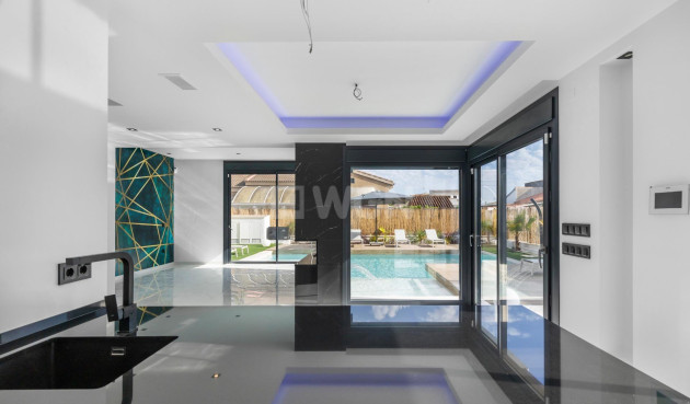 Odsprzedaż - Villa - Torrevieja - Torreta Florida