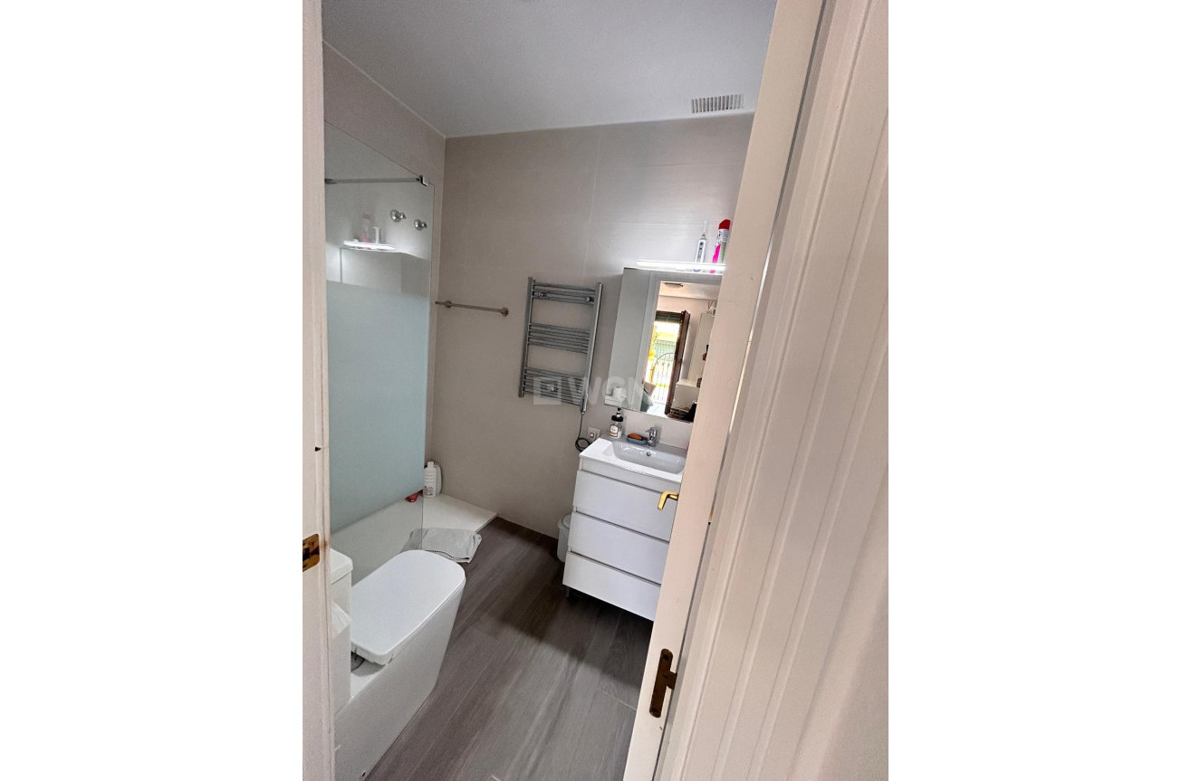 Resale - Bungalow - Torrevieja - Torre La Mata