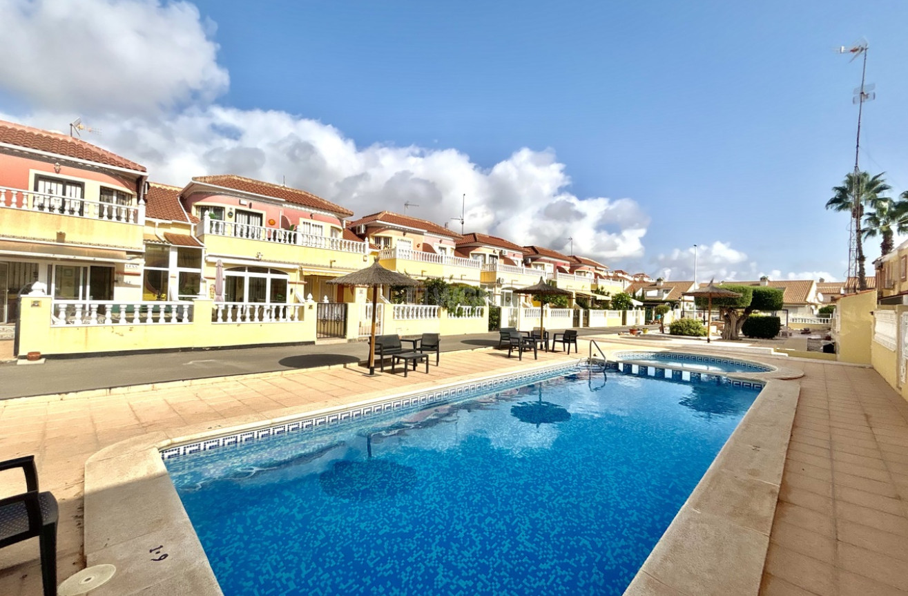 Odsprzedaż - Mieszkanie w bloku - La Zenia - Costa Blanca
