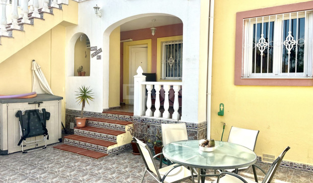 Odsprzedaż - Mieszkanie w bloku - La Zenia - Costa Blanca