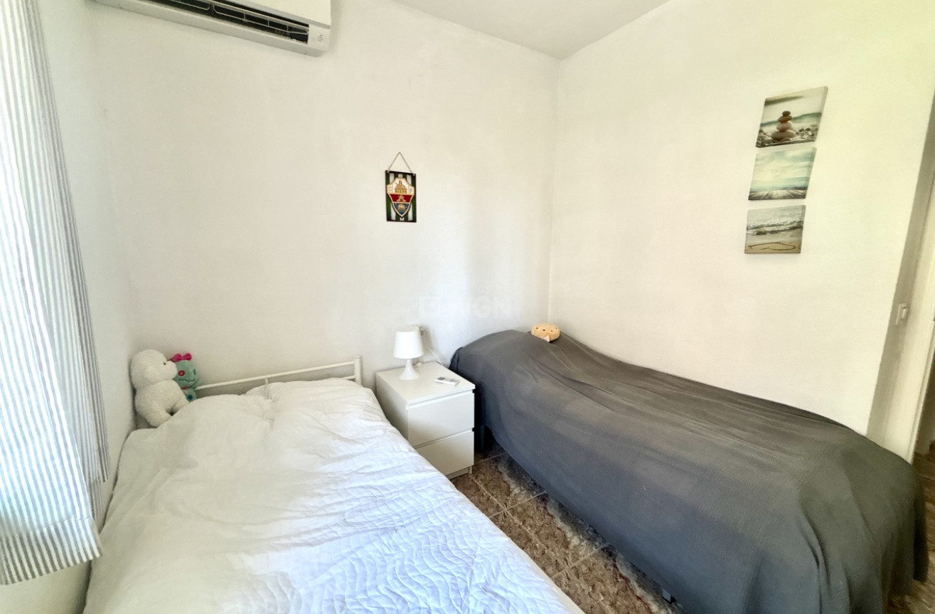 Odsprzedaż - Mieszkanie w bloku - La Zenia - Costa Blanca