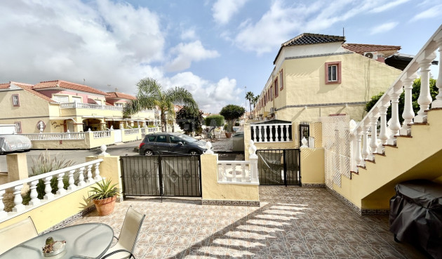Odsprzedaż - Mieszkanie w bloku - La Zenia - Costa Blanca