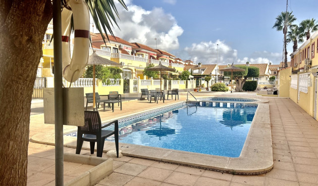 Odsprzedaż - Mieszkanie w bloku - La Zenia - Costa Blanca