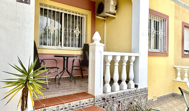 Odsprzedaż - Mieszkanie w bloku - La Zenia - Costa Blanca