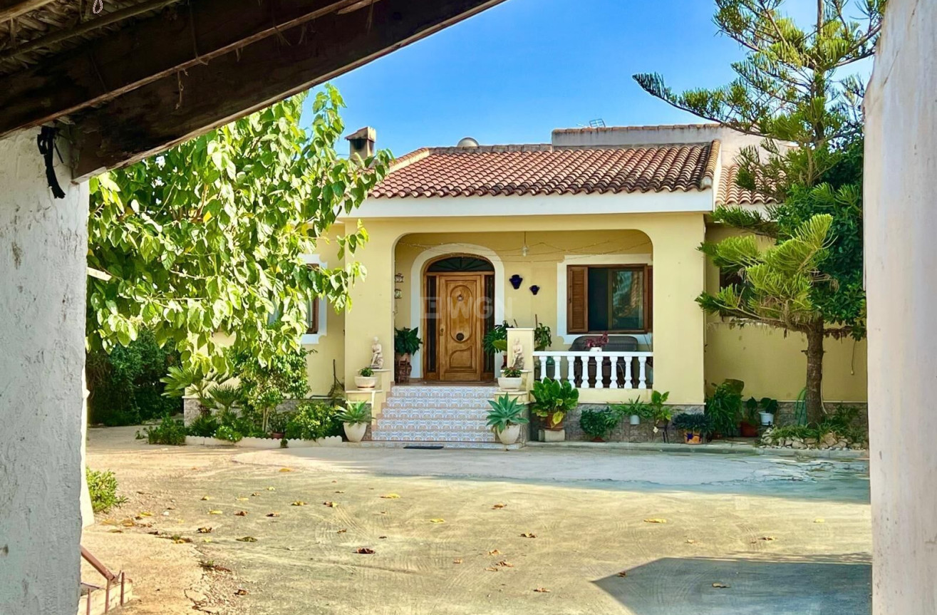 Odsprzedaż - Villa - Daya Vieja - Costa Blanca Sur