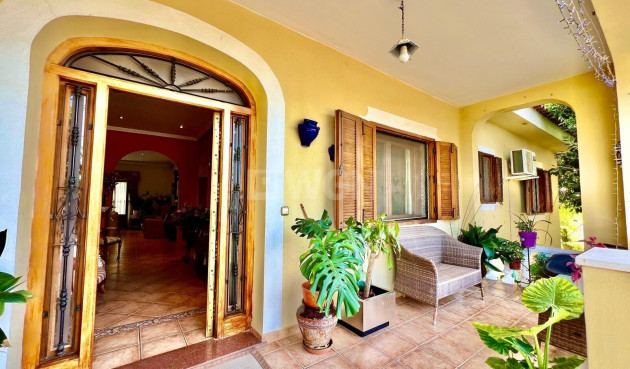 Odsprzedaż - Villa - Daya Vieja - Costa Blanca Sur