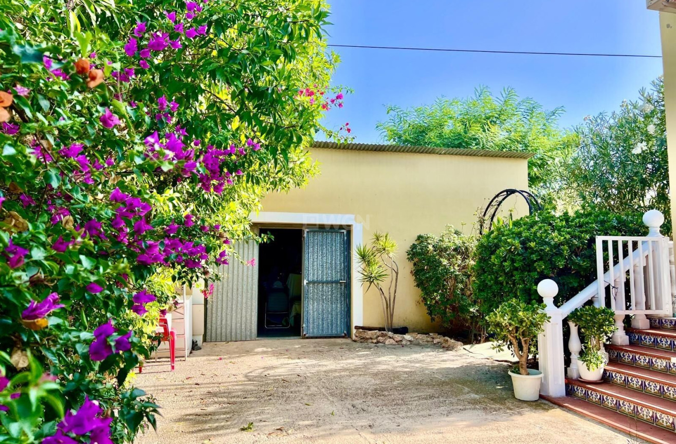 Odsprzedaż - Villa - Daya Vieja - Costa Blanca Sur