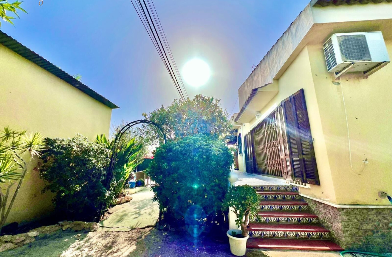 Odsprzedaż - Villa - Daya Vieja - Costa Blanca Sur