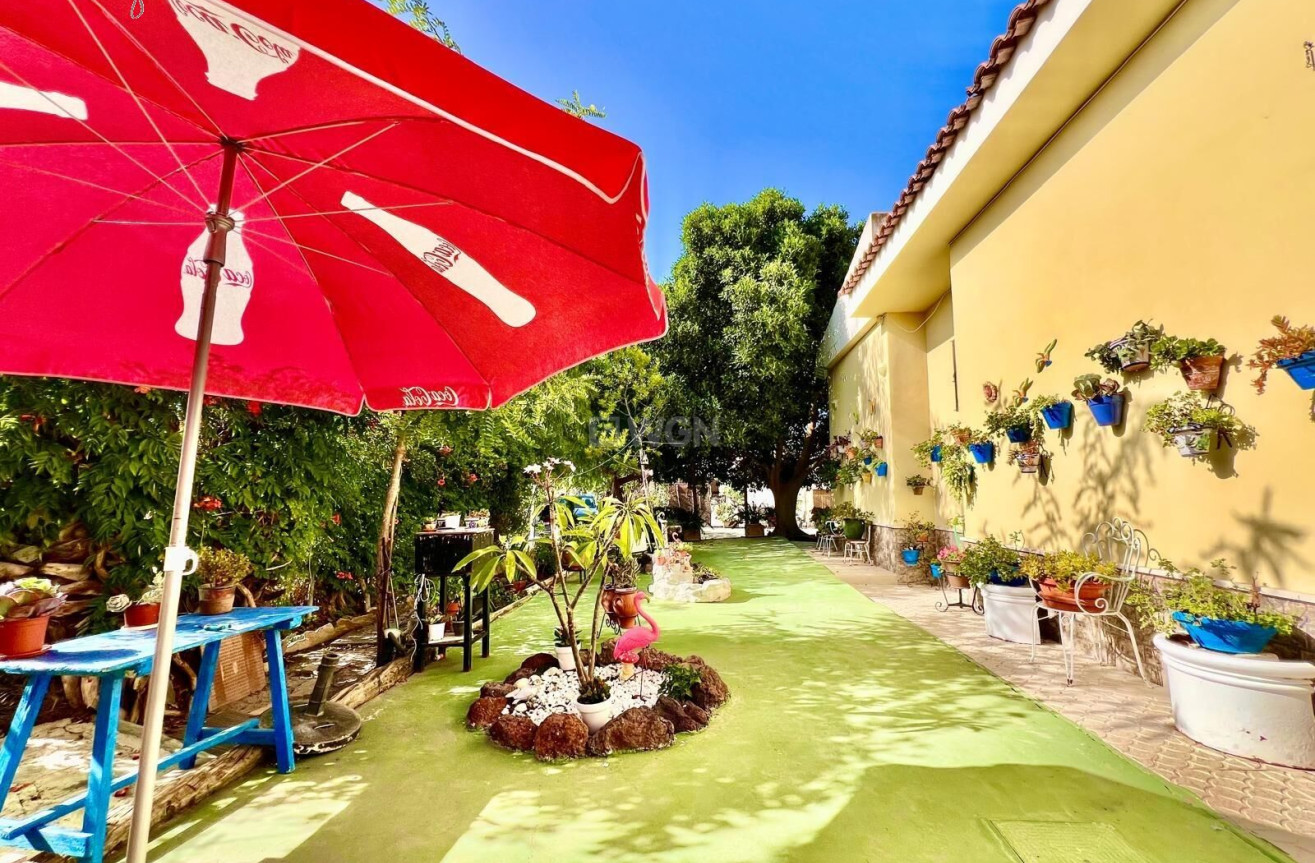 Odsprzedaż - Villa - Daya Vieja - Costa Blanca Sur