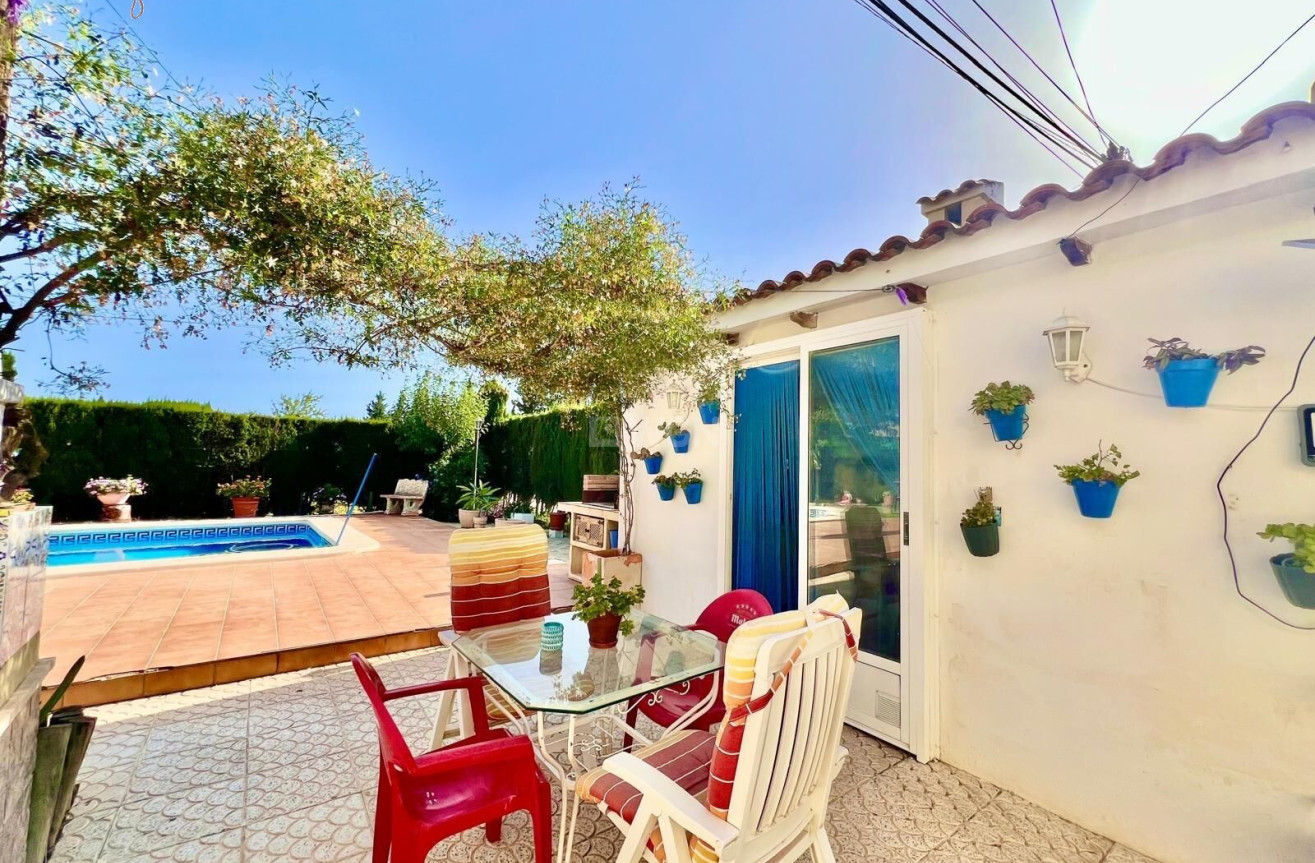 Odsprzedaż - Villa - Daya Vieja - Costa Blanca Sur