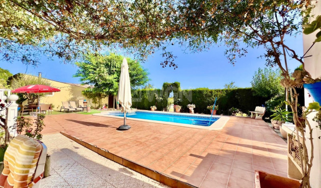 Odsprzedaż - Villa - Daya Vieja - Costa Blanca Sur