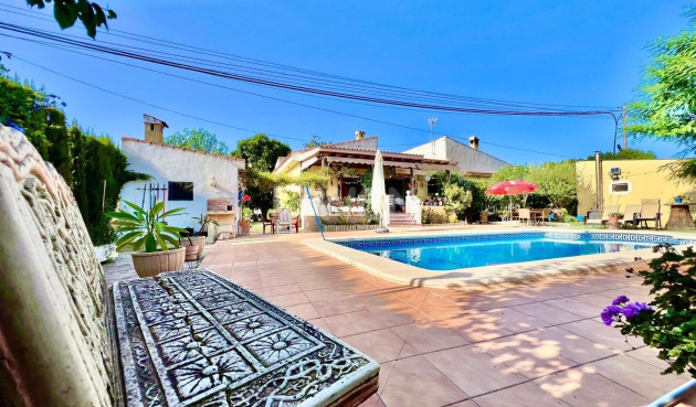 Odsprzedaż - Villa - Daya Vieja - Costa Blanca Sur