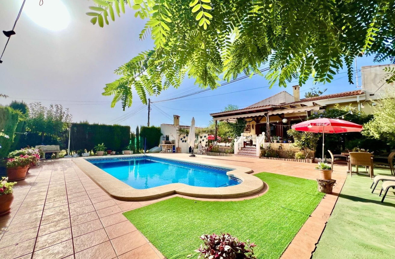 Odsprzedaż - Villa - Daya Vieja - Costa Blanca Sur