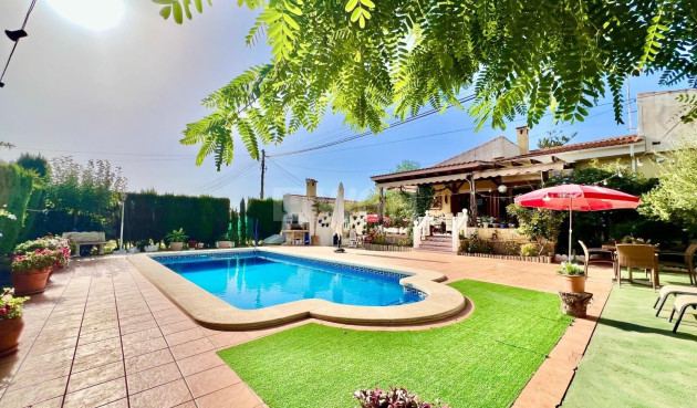 Odsprzedaż - Villa - Daya Vieja - Costa Blanca Sur