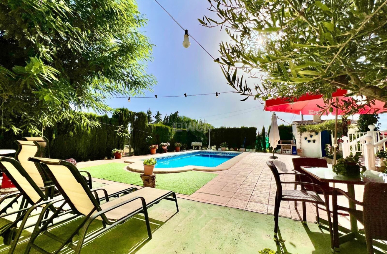 Odsprzedaż - Villa - Daya Vieja - Costa Blanca Sur
