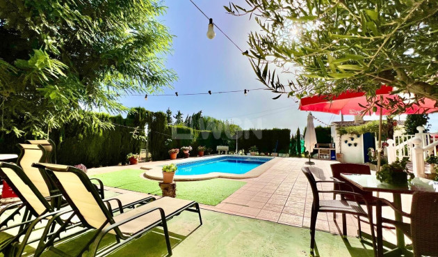 Odsprzedaż - Villa - Daya Vieja - Costa Blanca Sur