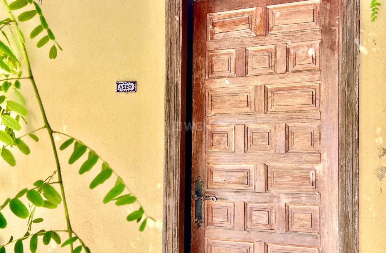 Odsprzedaż - Villa - Daya Vieja - Costa Blanca Sur