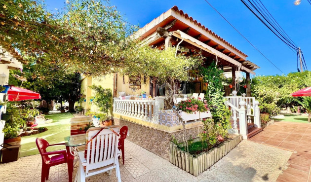 Odsprzedaż - Villa - Daya Vieja - Costa Blanca Sur