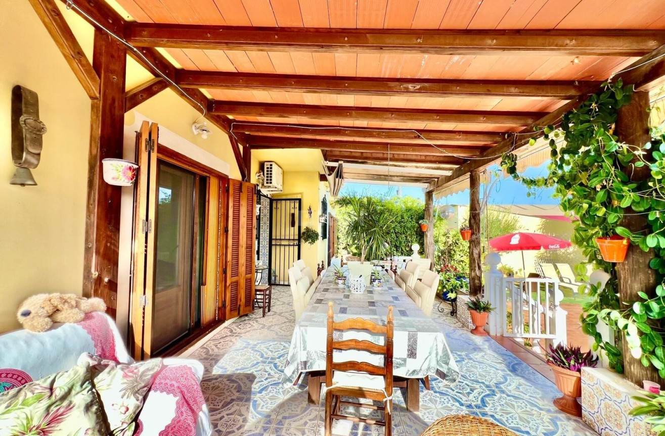 Odsprzedaż - Villa - Daya Vieja - Costa Blanca Sur