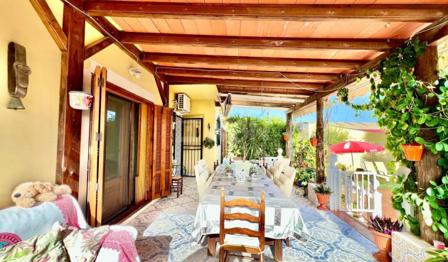 Odsprzedaż - Villa - Daya Vieja - Costa Blanca Sur