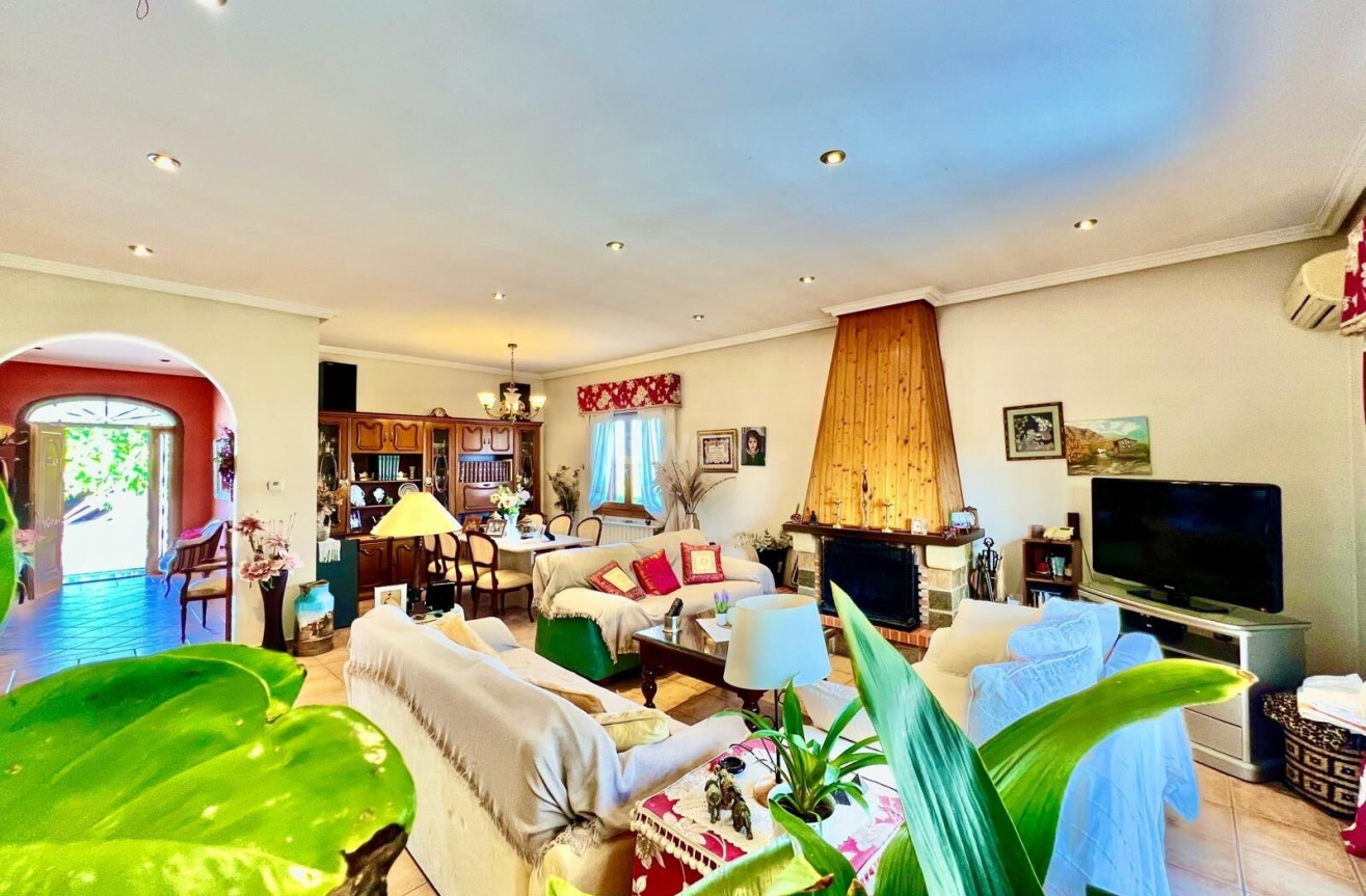 Odsprzedaż - Villa - Daya Vieja - Costa Blanca Sur