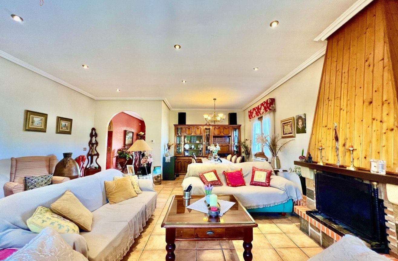 Odsprzedaż - Villa - Daya Vieja - Costa Blanca Sur