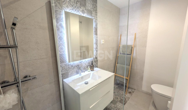 Odsprzedaż - Villa - Santiago de la ribera - Costa Calida