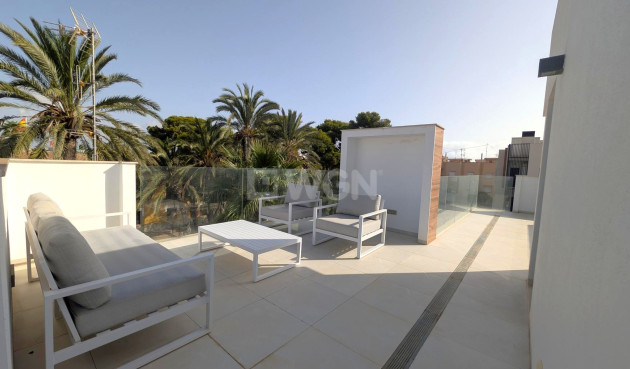 Odsprzedaż - Villa - Santiago de la ribera - Costa Calida