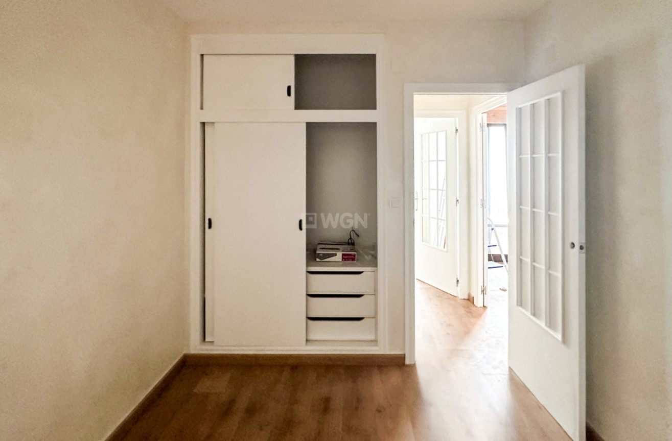 Resale - Apartment / flat - Torrevieja - Costa Blanca