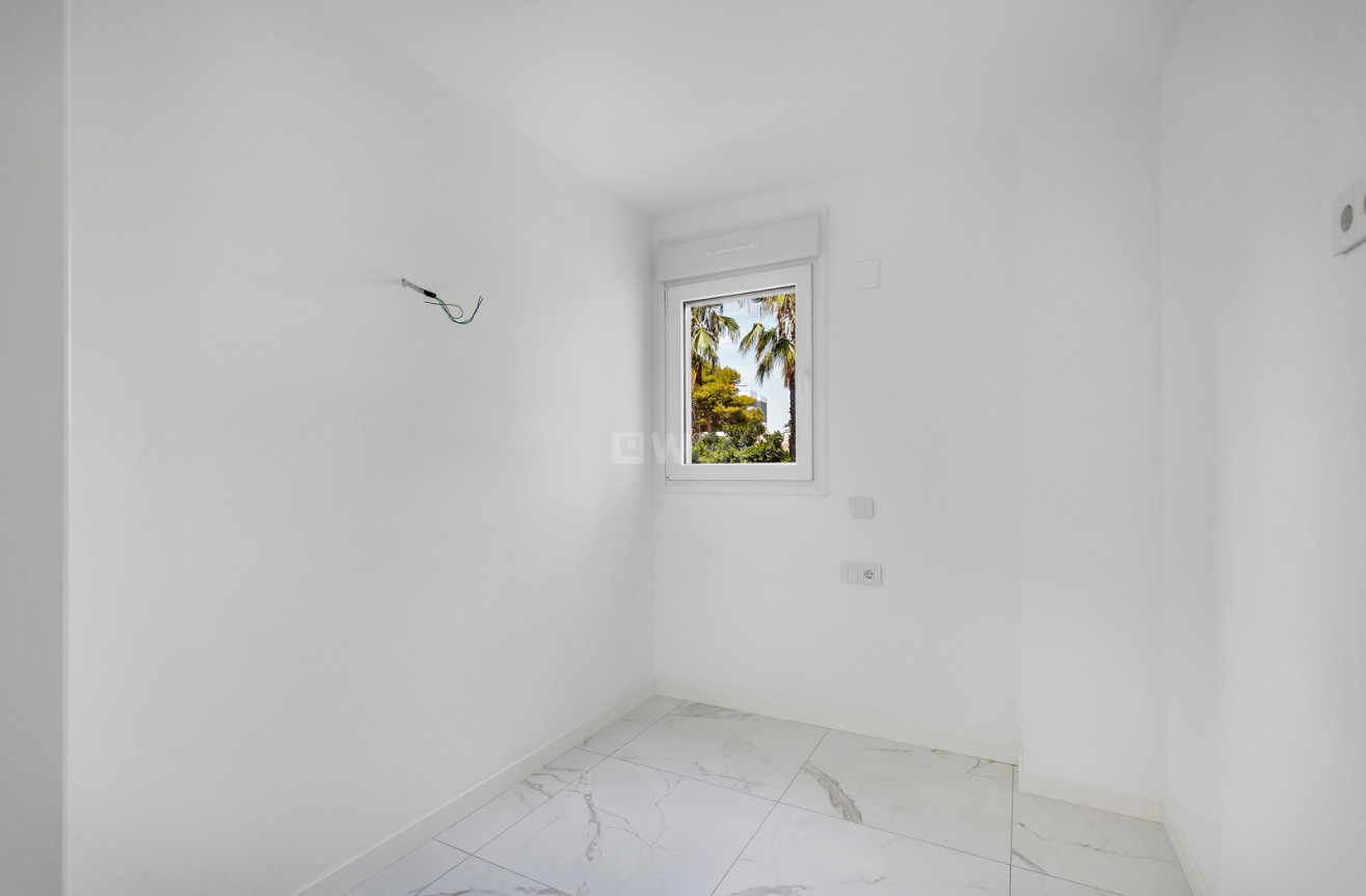 Odsprzedaż - Mieszkanie w bloku - Torrevieja - Costa Blanca