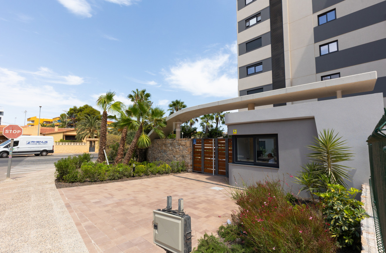 Odsprzedaż - Mieszkanie w bloku - Torrevieja - Costa Blanca