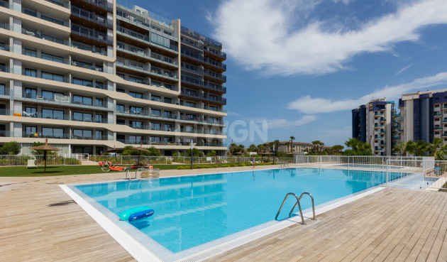 Odsprzedaż - Mieszkanie w bloku - Torrevieja - Costa Blanca