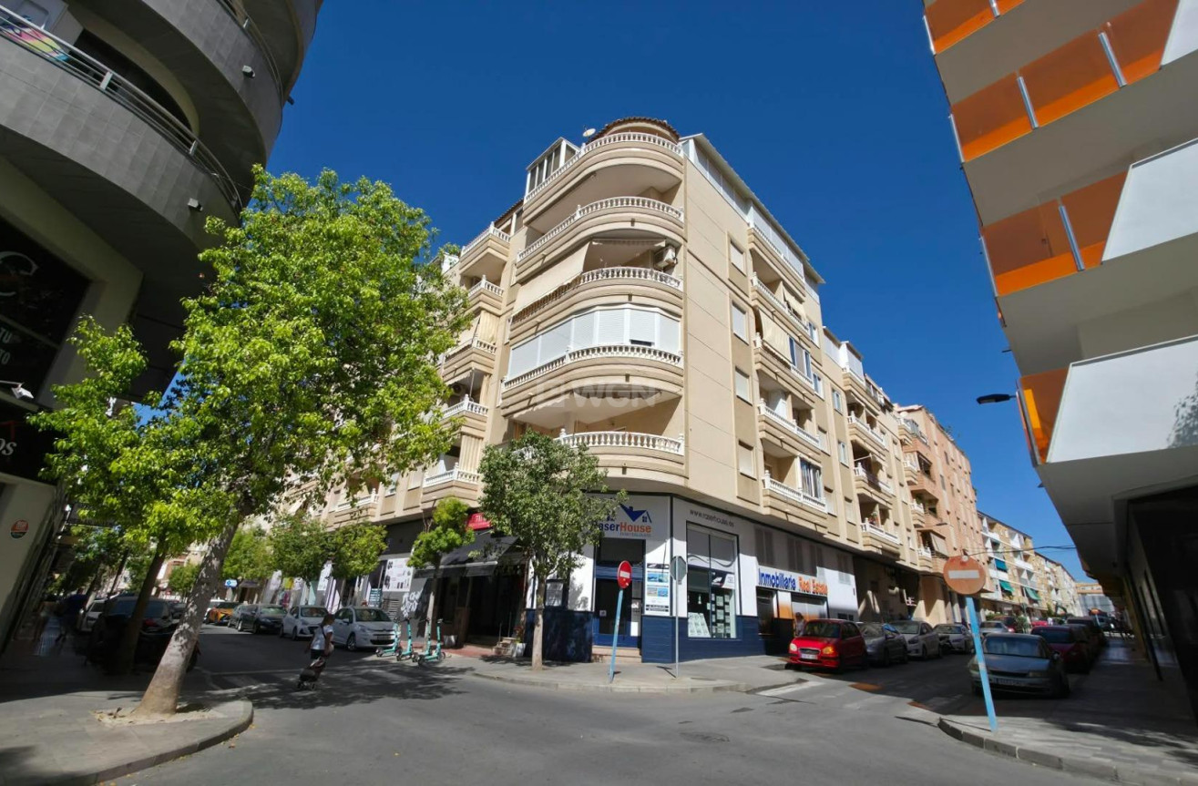 Resale - Apartment / flat - Torrevieja - Playa del Cura