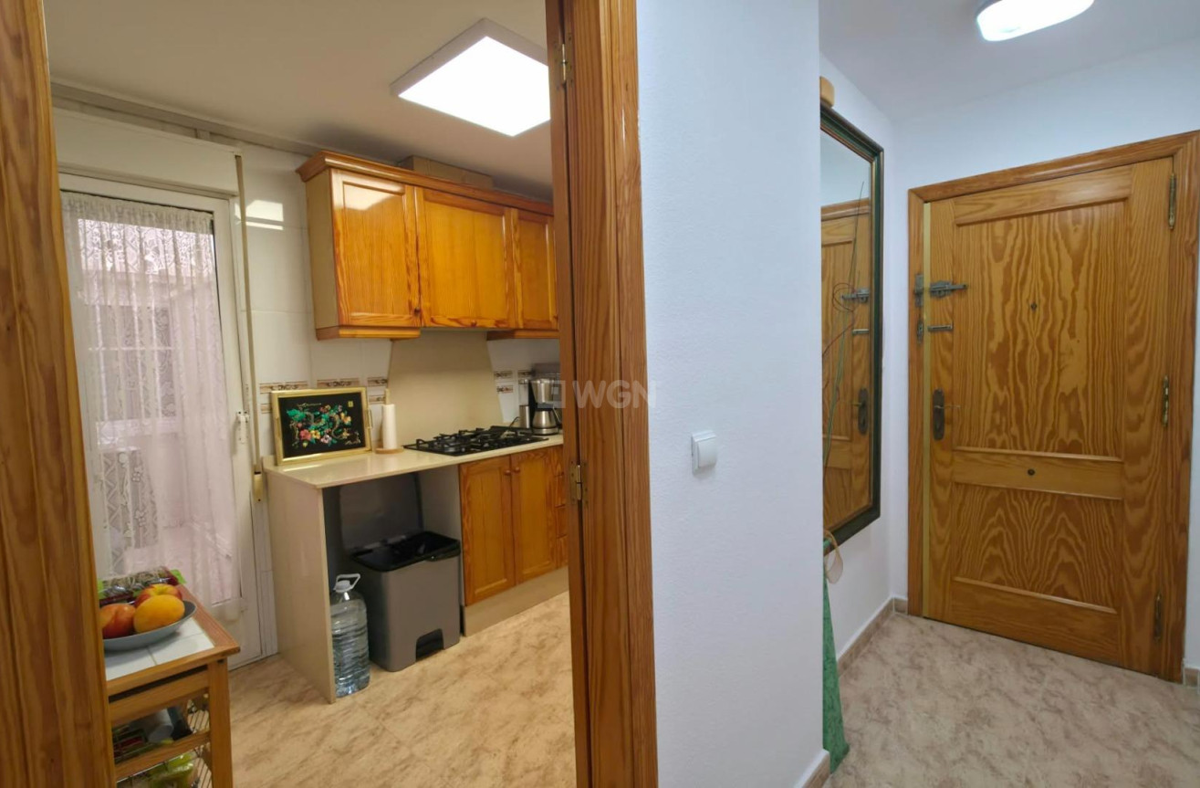 Resale - Apartment / flat - Torrevieja - Playa del Cura