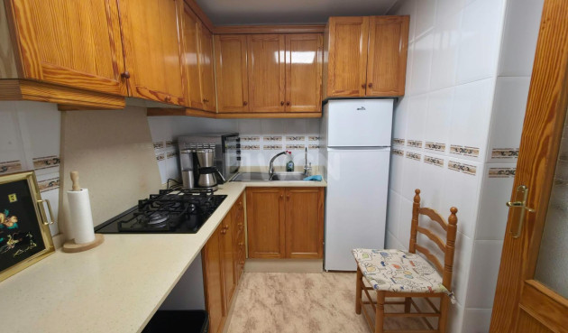 Resale - Apartment / flat - Torrevieja - Playa del Cura